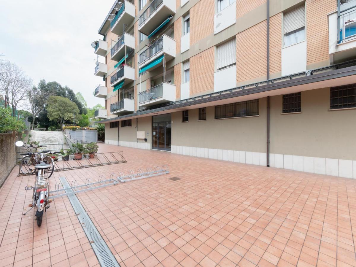 Flaminia Bright & Roomy Apartment Pesaro Luaran gambar